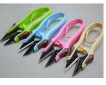 Cortahilos ergonómico